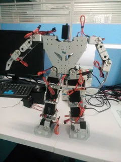 Transport gratuit 17 DOF umanoid robot de Învățământ High - end competitive robot de potrivire cu metal gear digital Robotservo RDS3115
