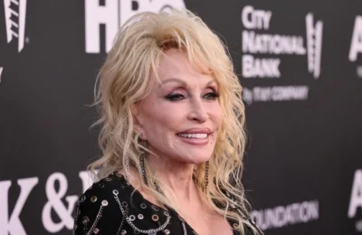 Anunțul care a șocat fanii. Dolly Parton anulează 6 concerte din cauza sănătății