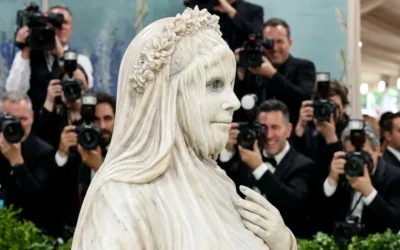 Heidi Klum a socat pe toata lumea. Tinuta care a lasat masca invitatii la Met Gala