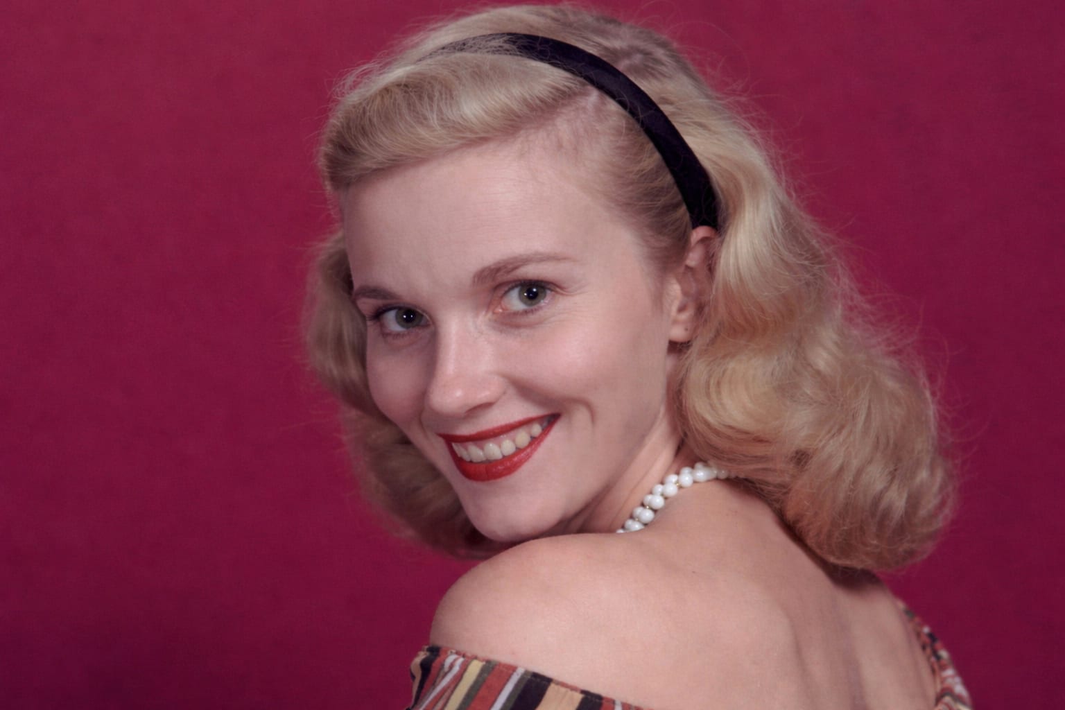 Eva Marie Saint a împlinit 102 ani și leagă viața lungă de plimbarea zilnică de o oră