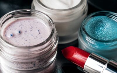 Microplasticele pot rămâne legal în cosmetice până la 16 octombrie 2035