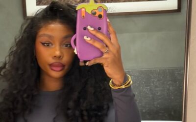 SZA a apărut pe Instagram într o rochie lila cu decolteu până la talie și un styling boho ușor de adaptat