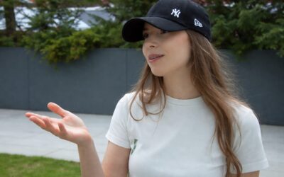 Un adolescent din trei are probleme de somn, iar telefonul și stresul le agravează oboseala