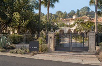 Angelina Jolie își vinde proprietatea din California și se pregătește să părăsească Los Angeles
