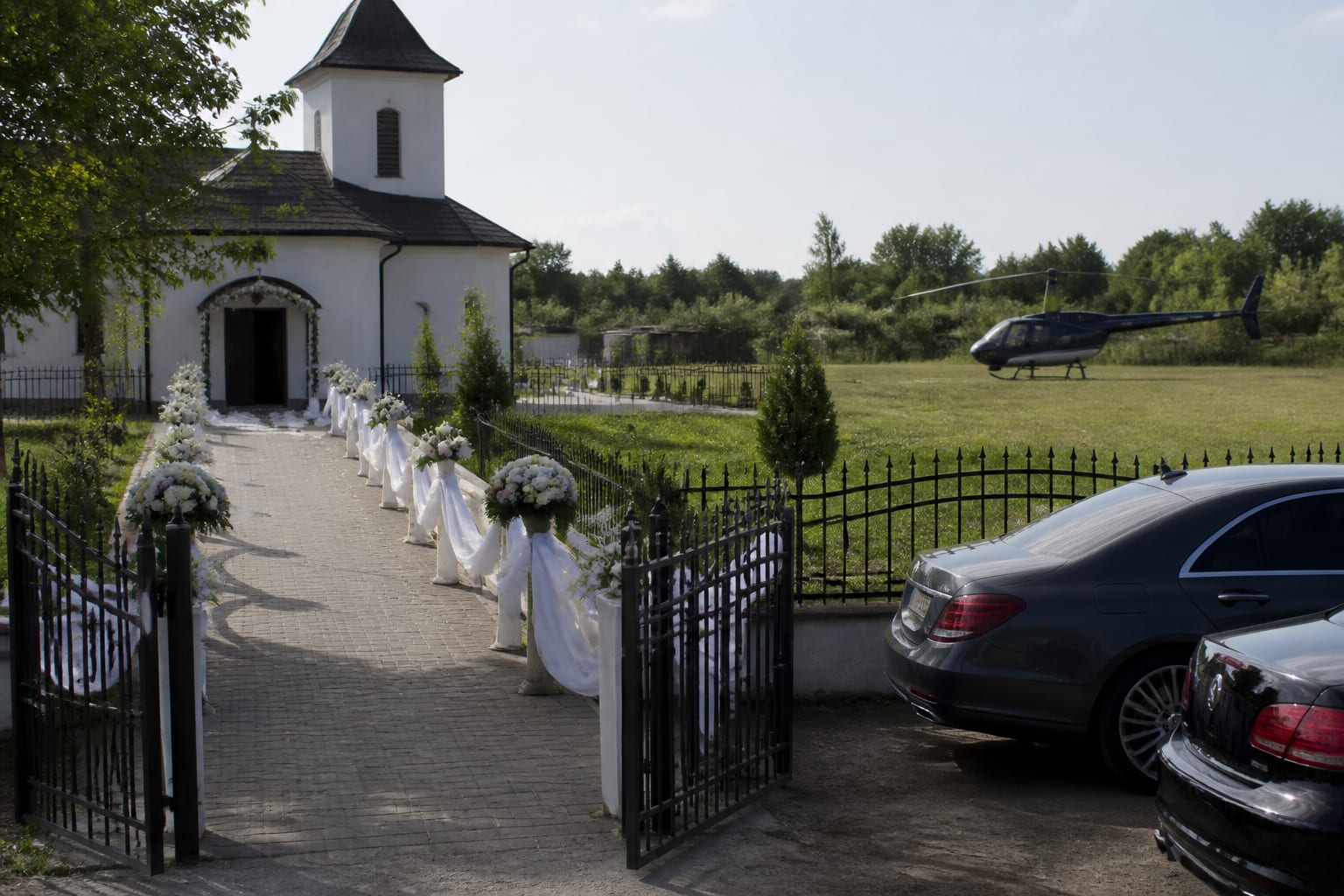 Cum a marcat Andra împlinirea a 40 de ani printr-o ceremonie religioasă și o petrecere fastuoasă