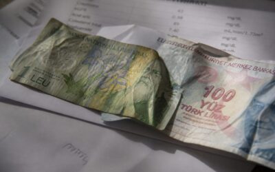 O adolescentă cu o formă severă de scolioză are nevoie de 50.000 de euro pentru o operație urgentă în Turcia