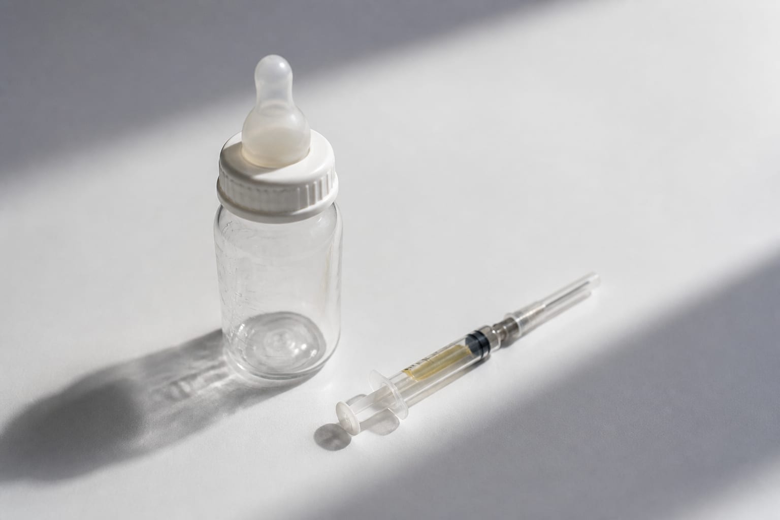 Riscurile reale pentru bebelușii care nu primesc injecția cu vitamina K la naștere