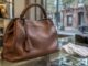 Louis Vuitton a închis cinci magazine în China, unde cumpărătorii se îndreaptă spre luxul second-hand